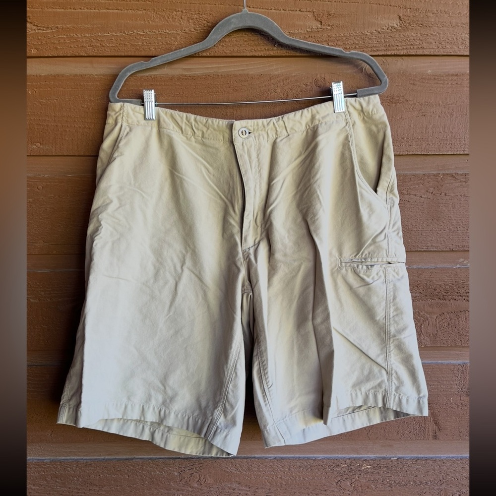 Patagonia organic cotton blend men’s shorts. Size 38